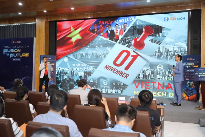 Vietnam MarTech Day 2024 tiếp tục là diễn đàn hàng đầu trong lĩnh vực MarTech để các doanh nghiệp chia sẻ kinh nghiệm, học hỏi và tìm kiếm cơ hội hợp tác. 